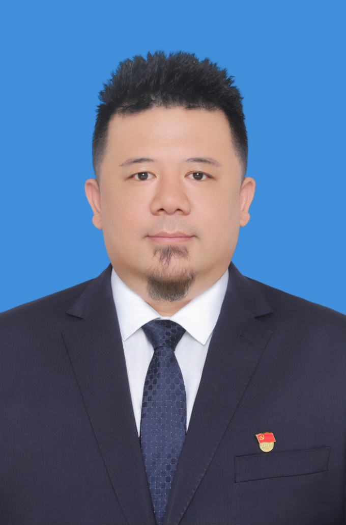 次旦多杰（黨委委員、副總經(jīng)理兼總工程師）